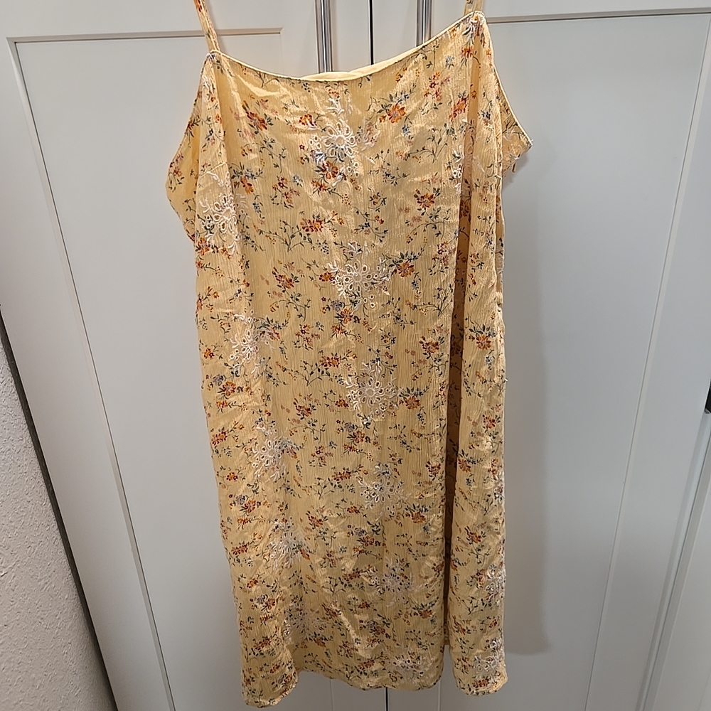 American Eagle Outfitters Yellow Floral Dress